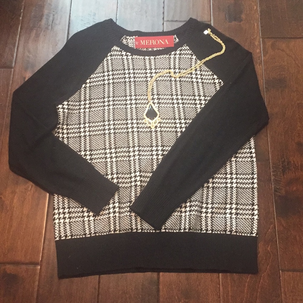 ❄️NWT Checkered Sweater❄️